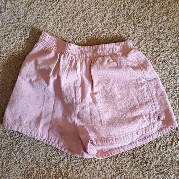 Pink blouse and short set - Picture 5 of 16